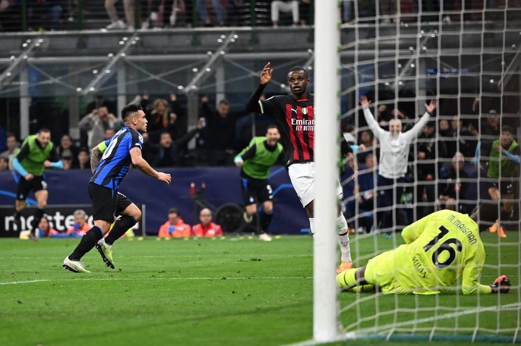 同时两人还 同时两人还